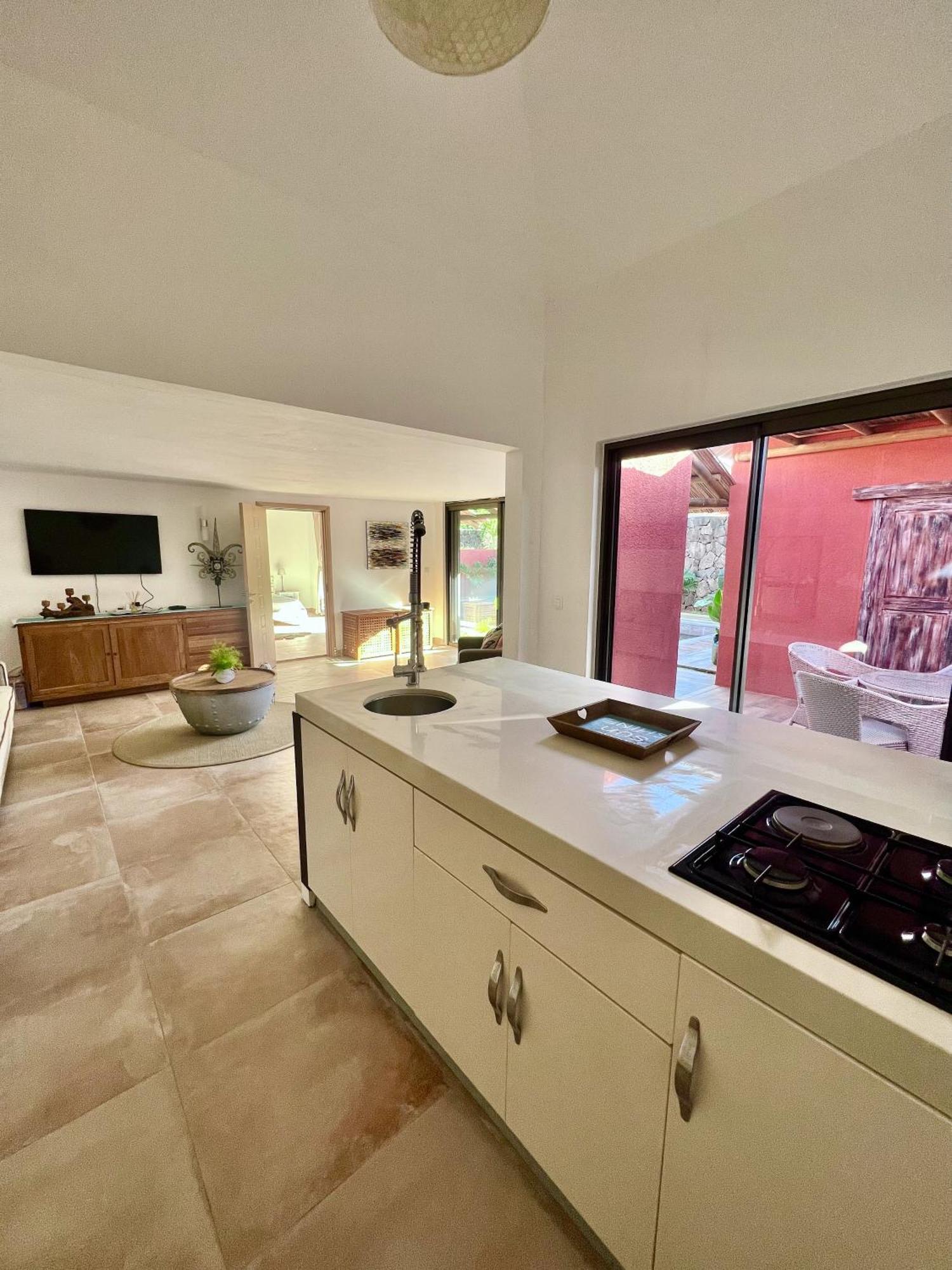 Villa Laurada - Tropical With Private Pool